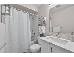 710 Wendy Culbert Crescent, Newmarket, ON L3X0A4 Photo 25