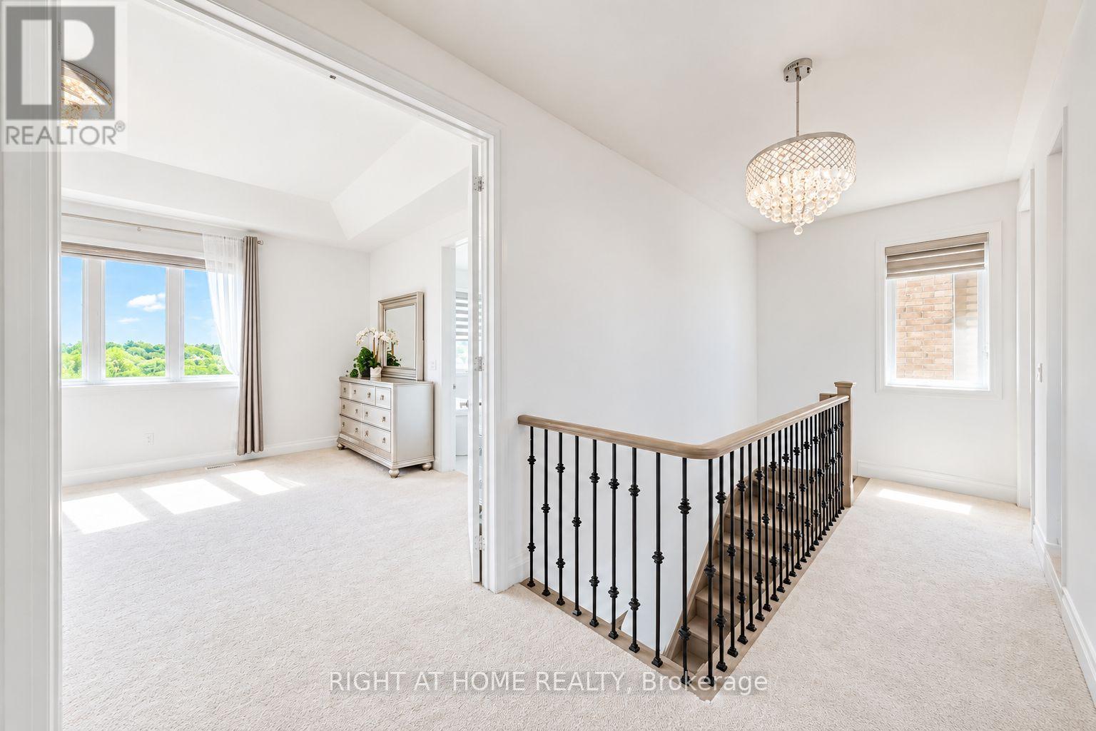 59 Hydrangea Hollow, East Gwillimbury, ON photo 8