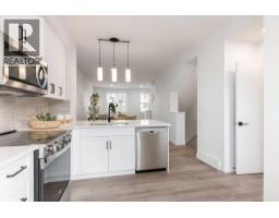702, 437 Alpine Avenue SW - photo 3
