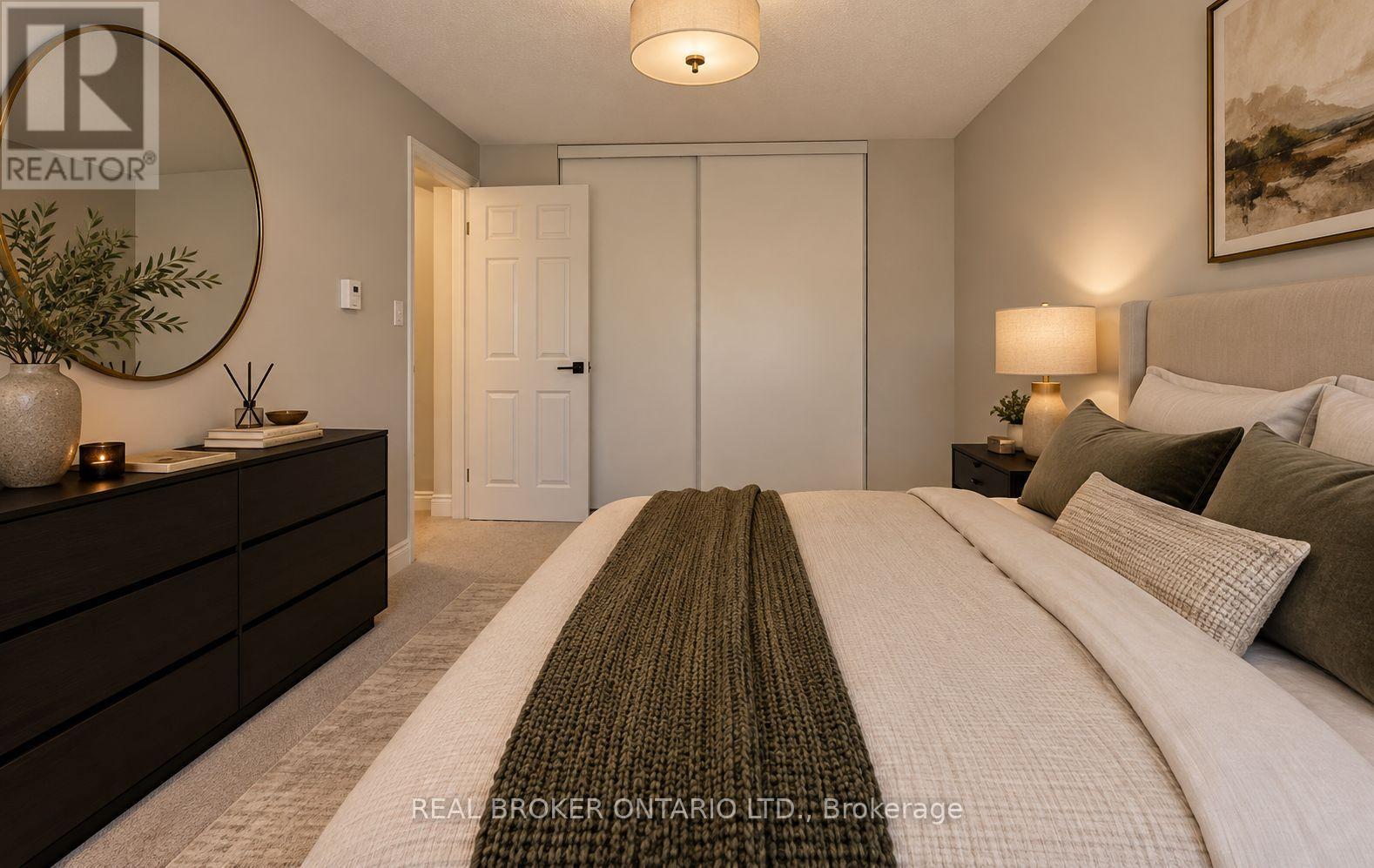 1100 Oxford Street — photo 15