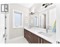 620B 23 Avenue NE - photo 17