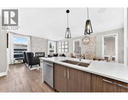 620B 23 Avenue NE - photo 8