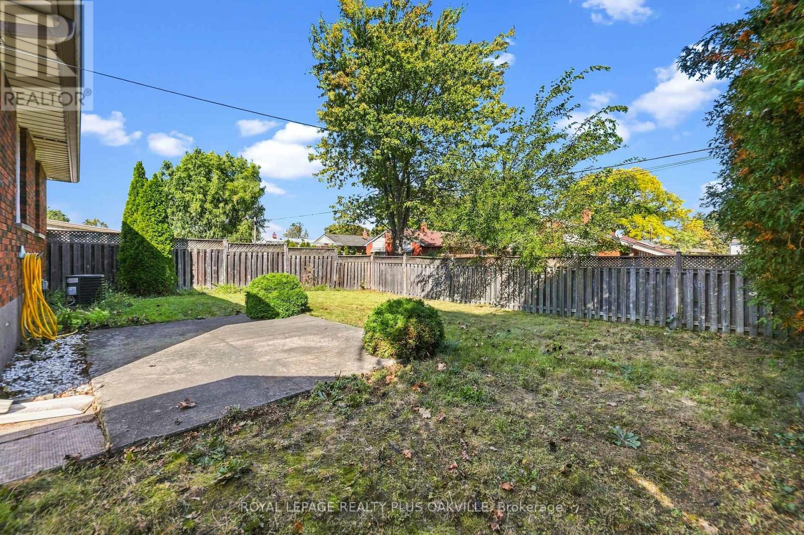 19 ENDFIELD AVENUE - 29