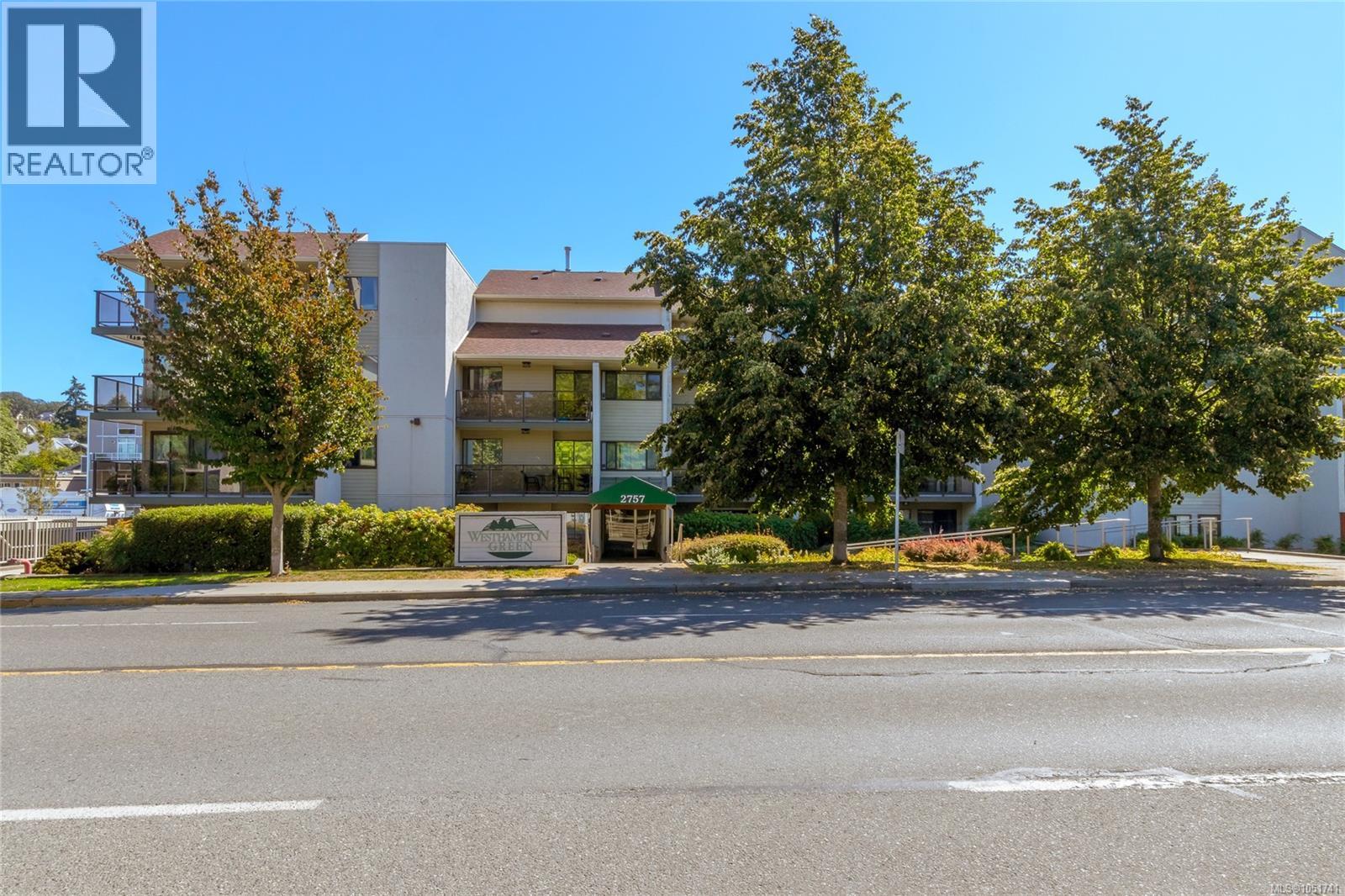 #404 2757 Quadra St - 14