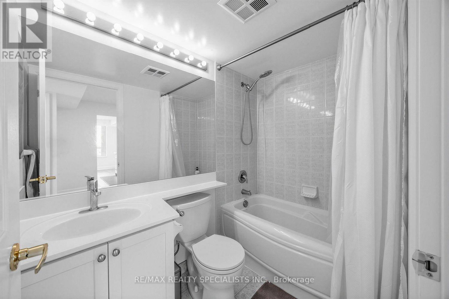 2011- 55 Strathaven Drive West, Mississauga, ON photo 16