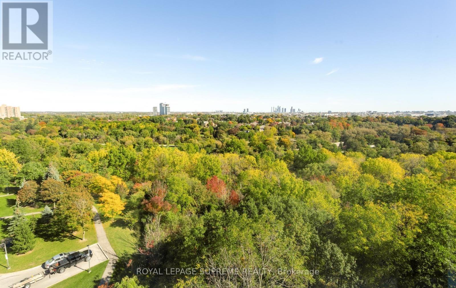 #1015 5 ROWNTREE ROAD - 39