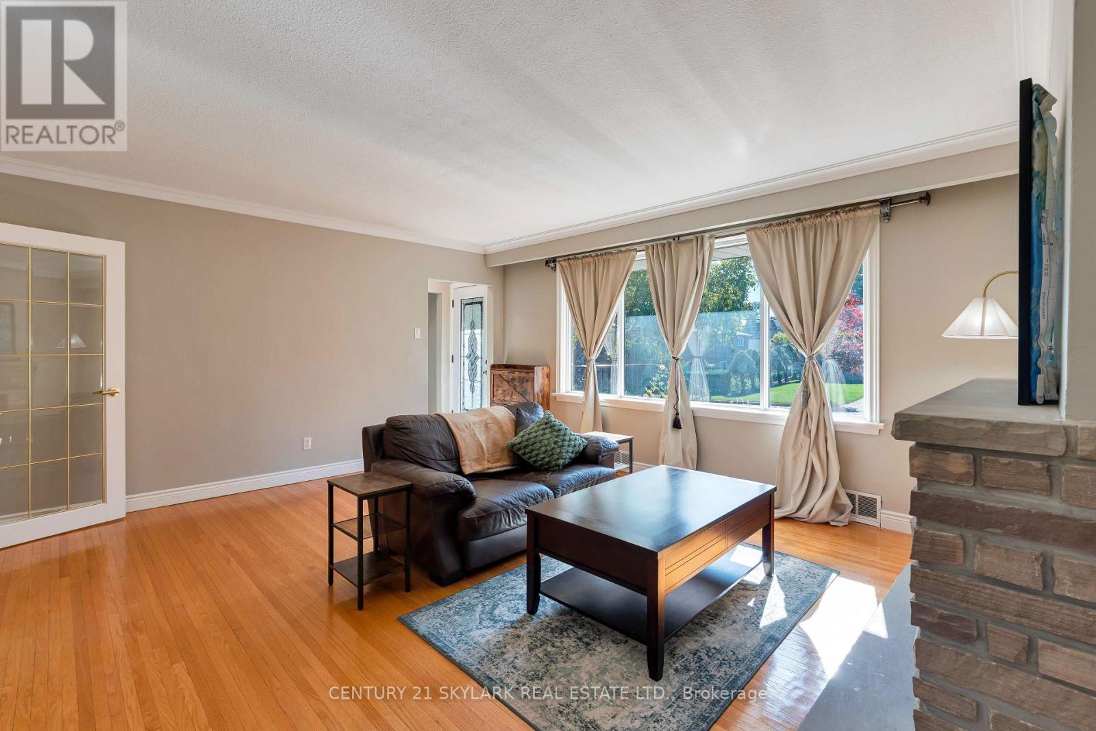 24 Aura Lea Boulevard, Toronto, ON photo 10