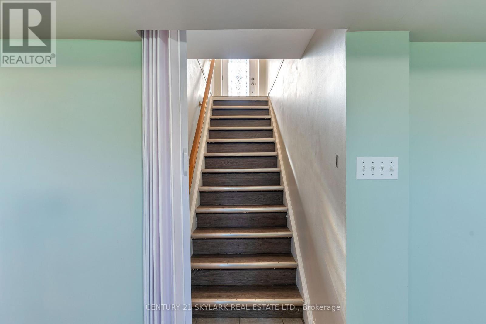 24 AURA LEA BOULEVARD - 24