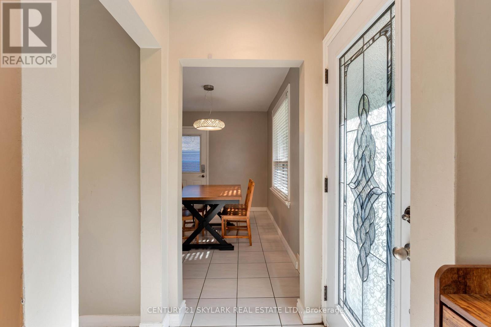 24 Aura Lea Boulevard, Toronto, ON photo 6