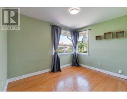 24 Aura Lea Boulevard, Toronto, ON M9M1K3 Photo 18
