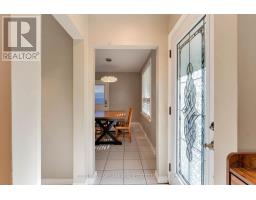 Bedroom 3 - 24 Aura Lea Boulevard, Toronto, ON M9M1K3 Photo 6