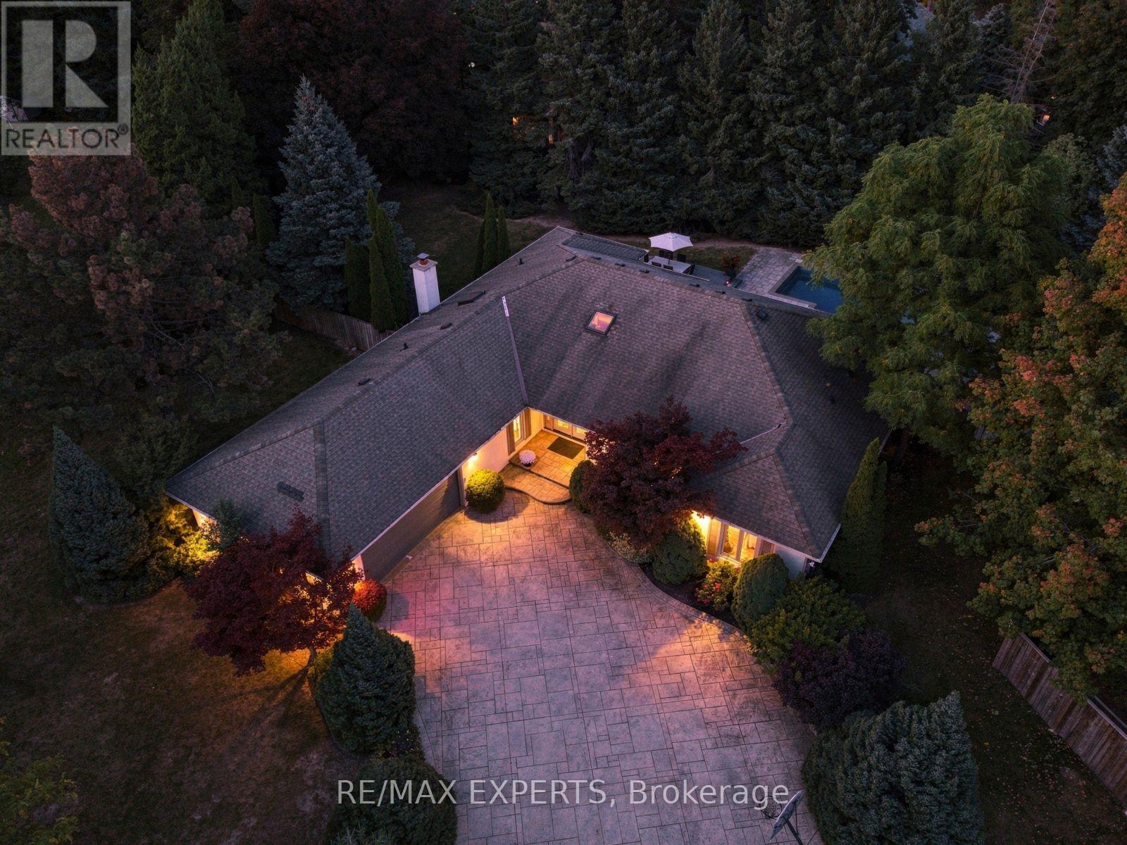 8 Fendley Court, Brampton, ON photo 1