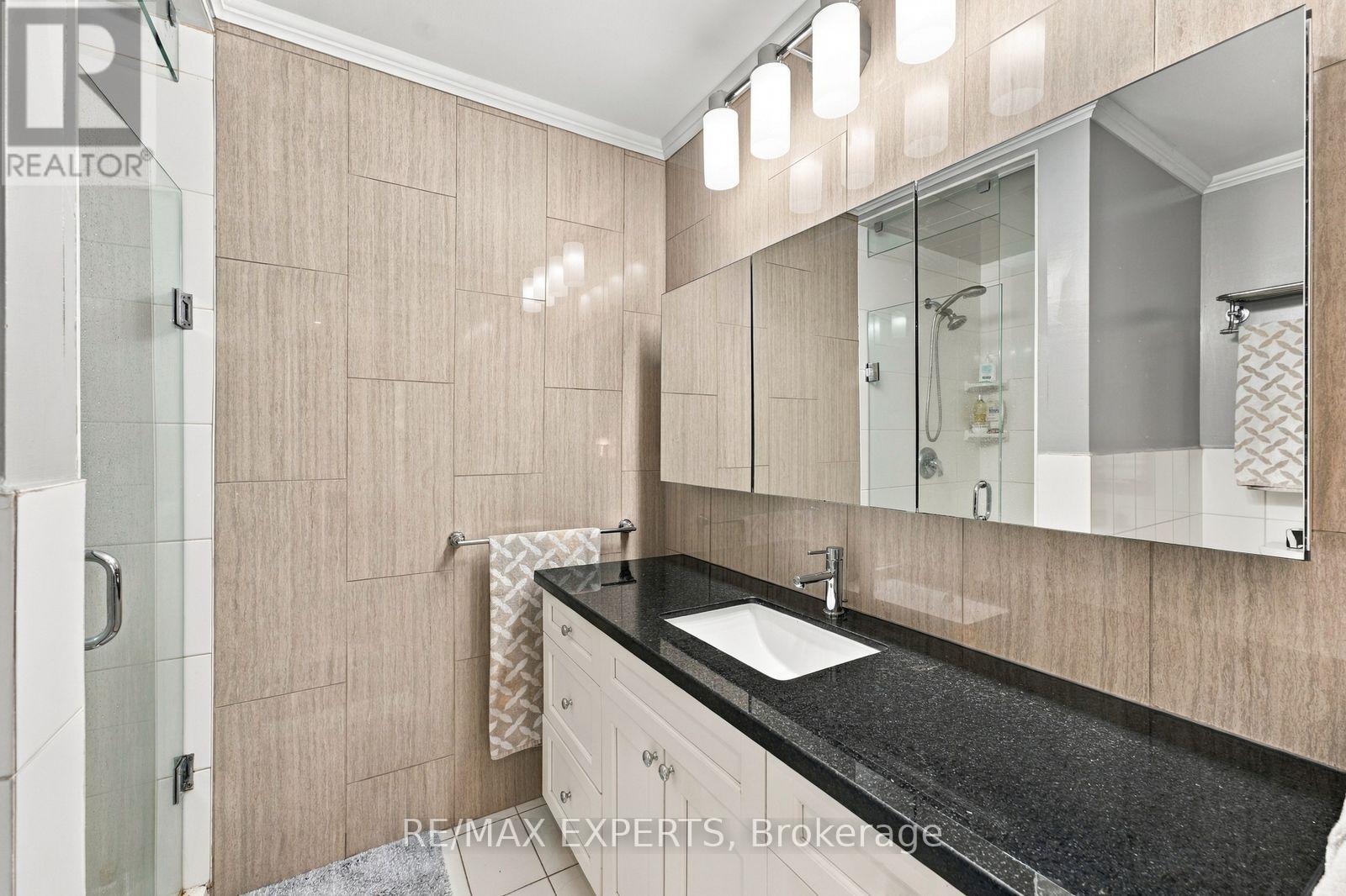 8 Fendley Court, Brampton, ON photo 27