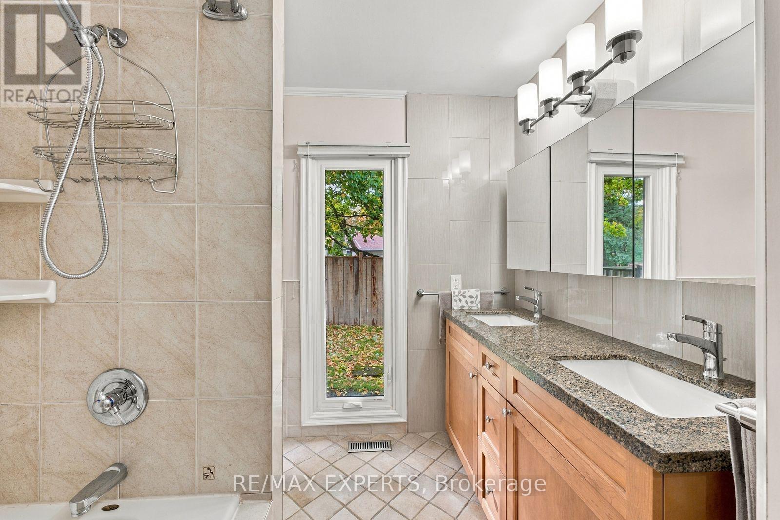 8 Fendley Court, Brampton, ON photo 31