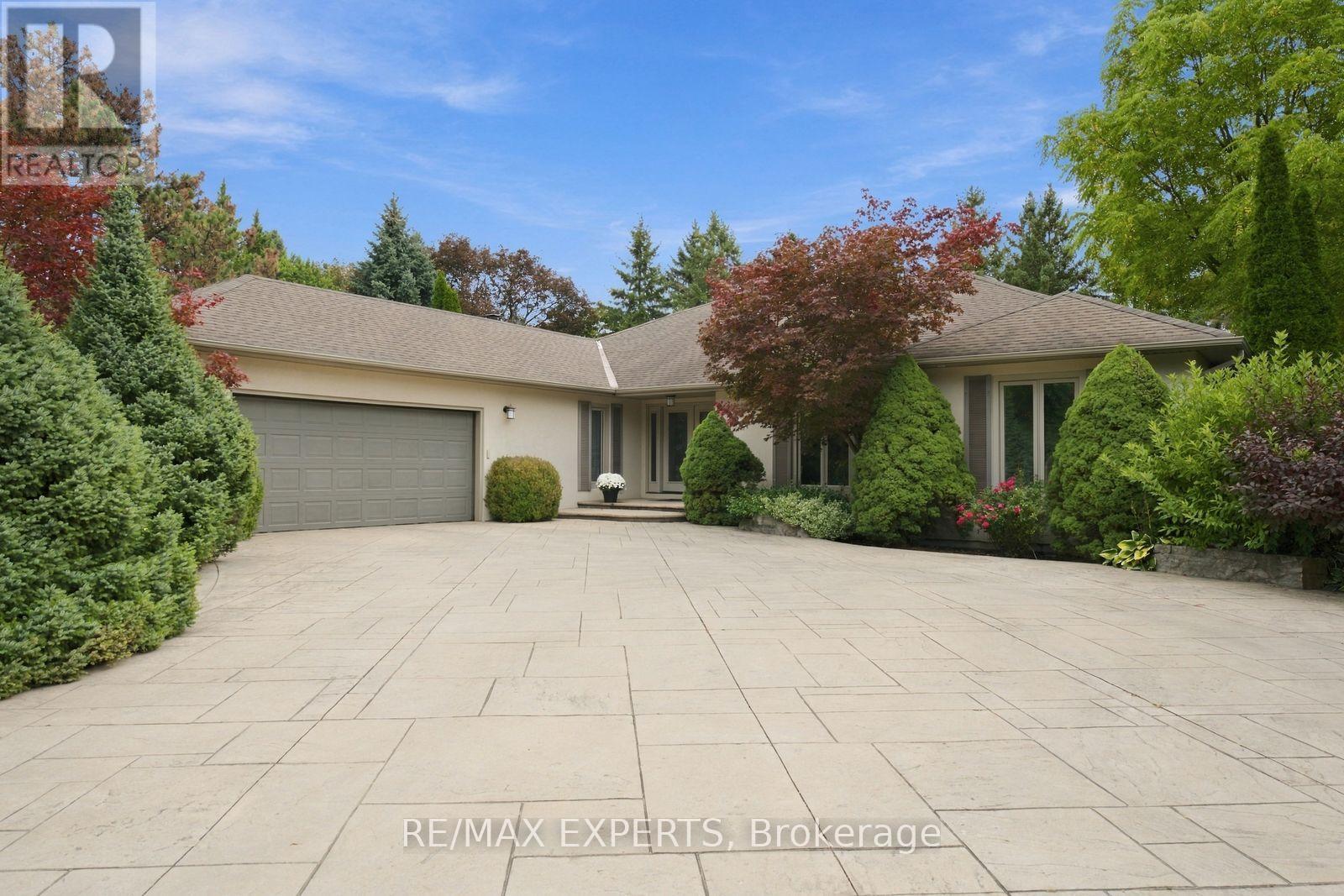 8 Fendley Court, Brampton, ON photo 6