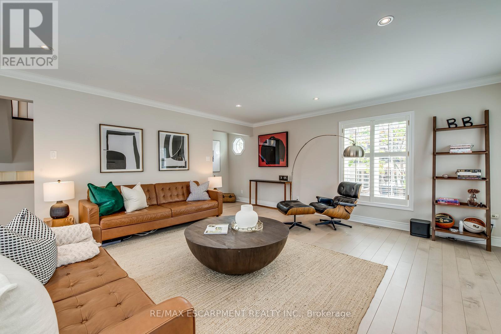 48 Forsythe Street, Oakville, ON photo 6