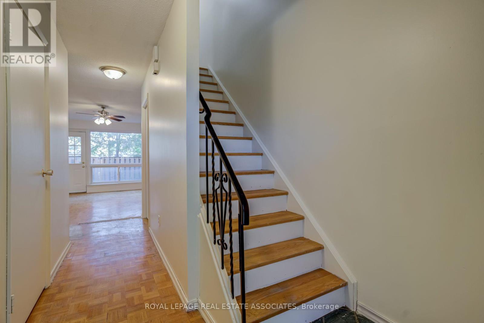 215 Mississauga Valley Boulevard, Mississauga, ON photo 19