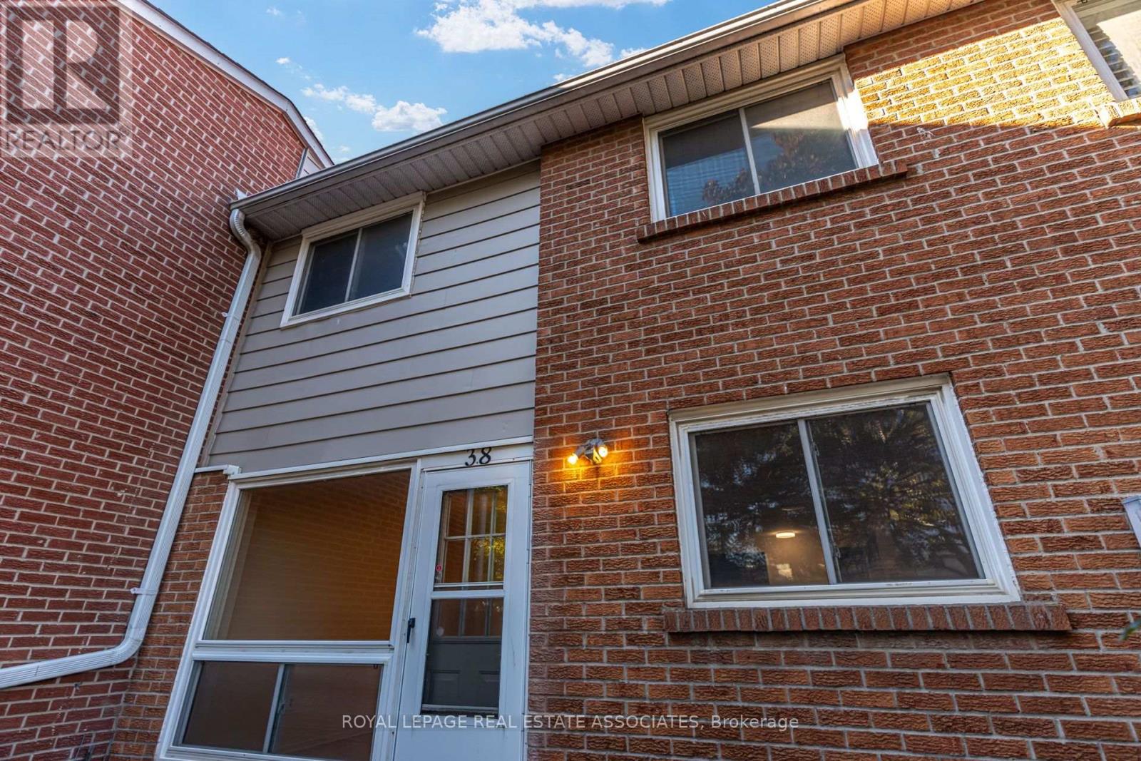 215 Mississauga Valley Boulevard, Mississauga, ON photo 38