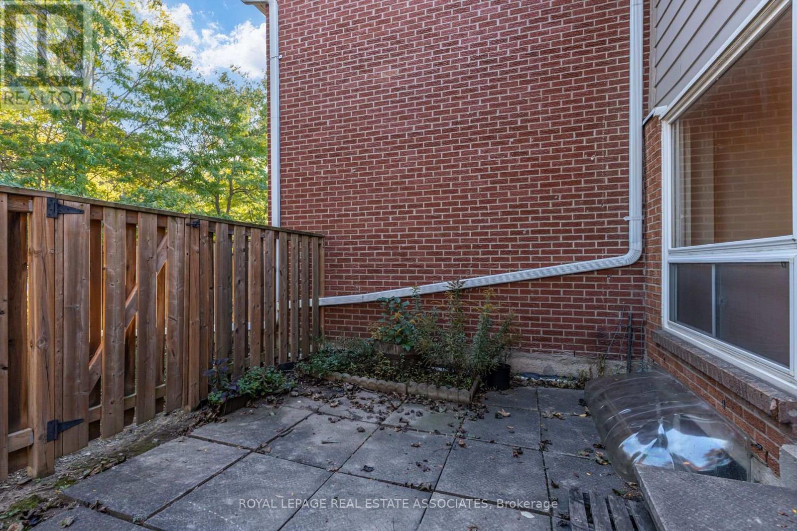 215 Mississauga Valley Boulevard, Mississauga, ON photo 39