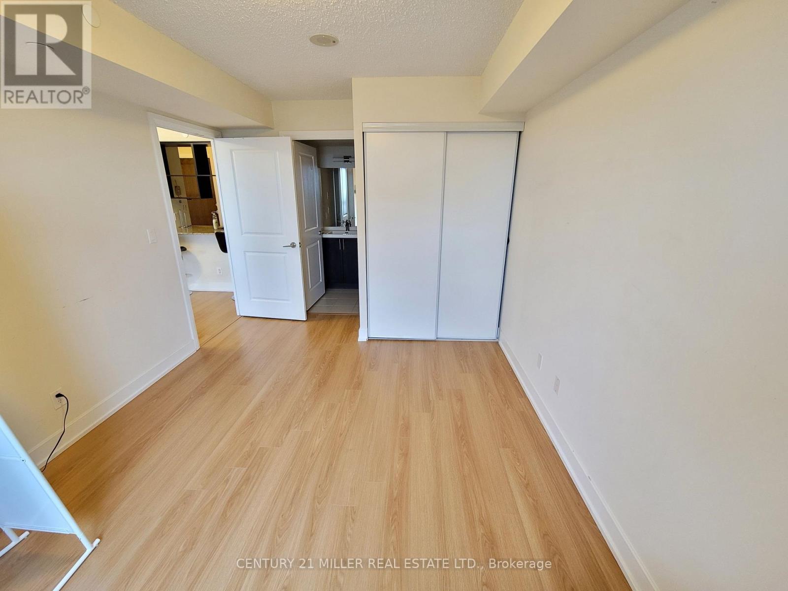 6 Eva Road — photo 26