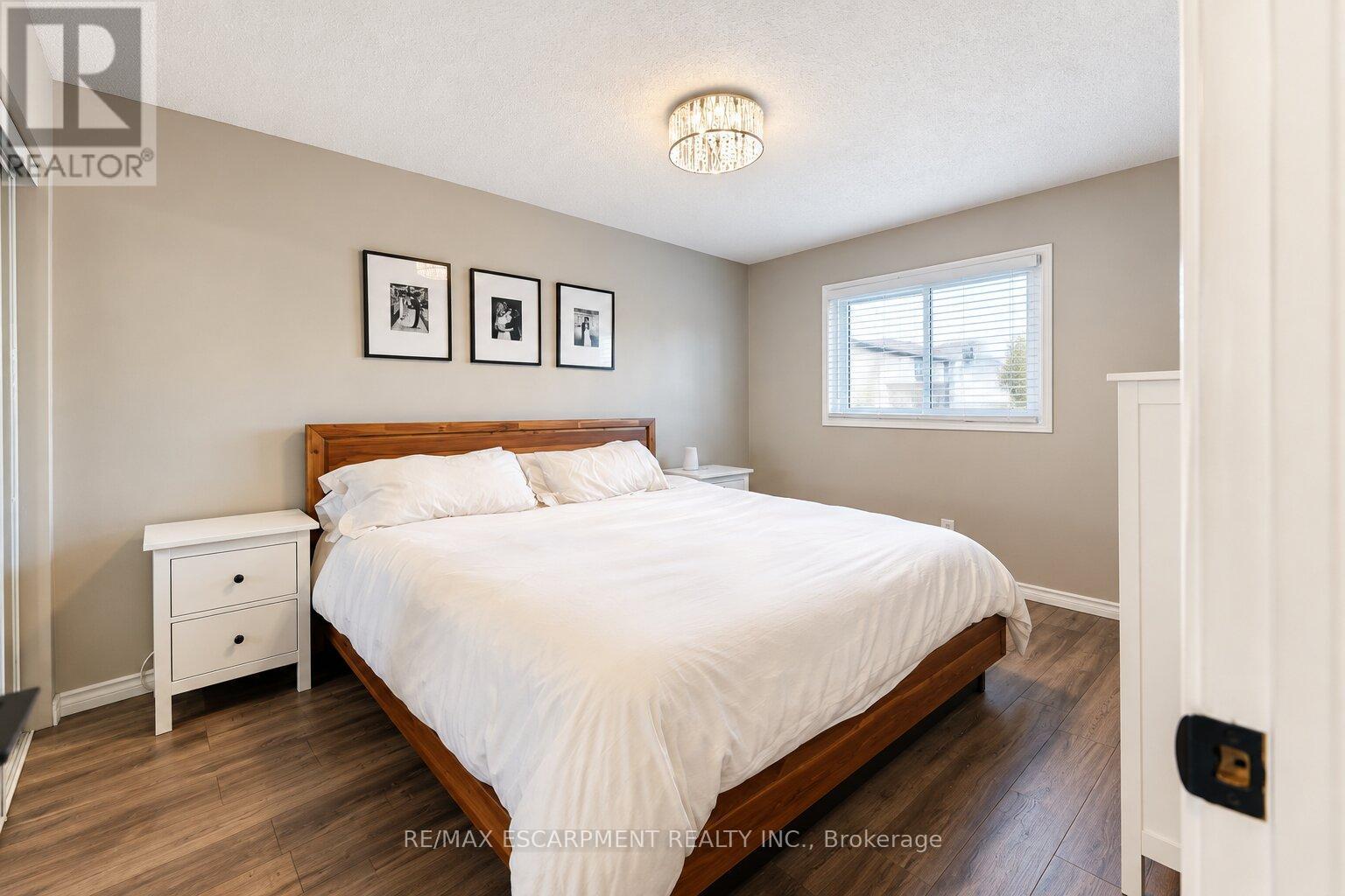 6 SANDRA Crescent, Grimsby, ON photo 13