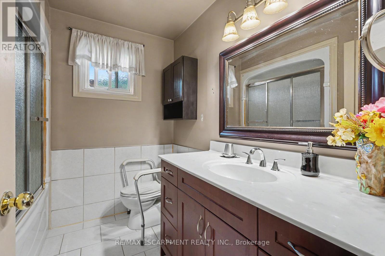 306 Templemead Drive, Hamilton, ON photo 10