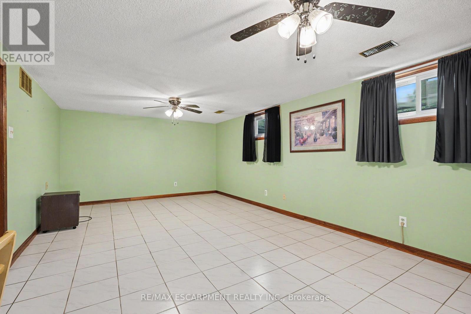 306 TEMPLEMEAD DRIVE - 18
