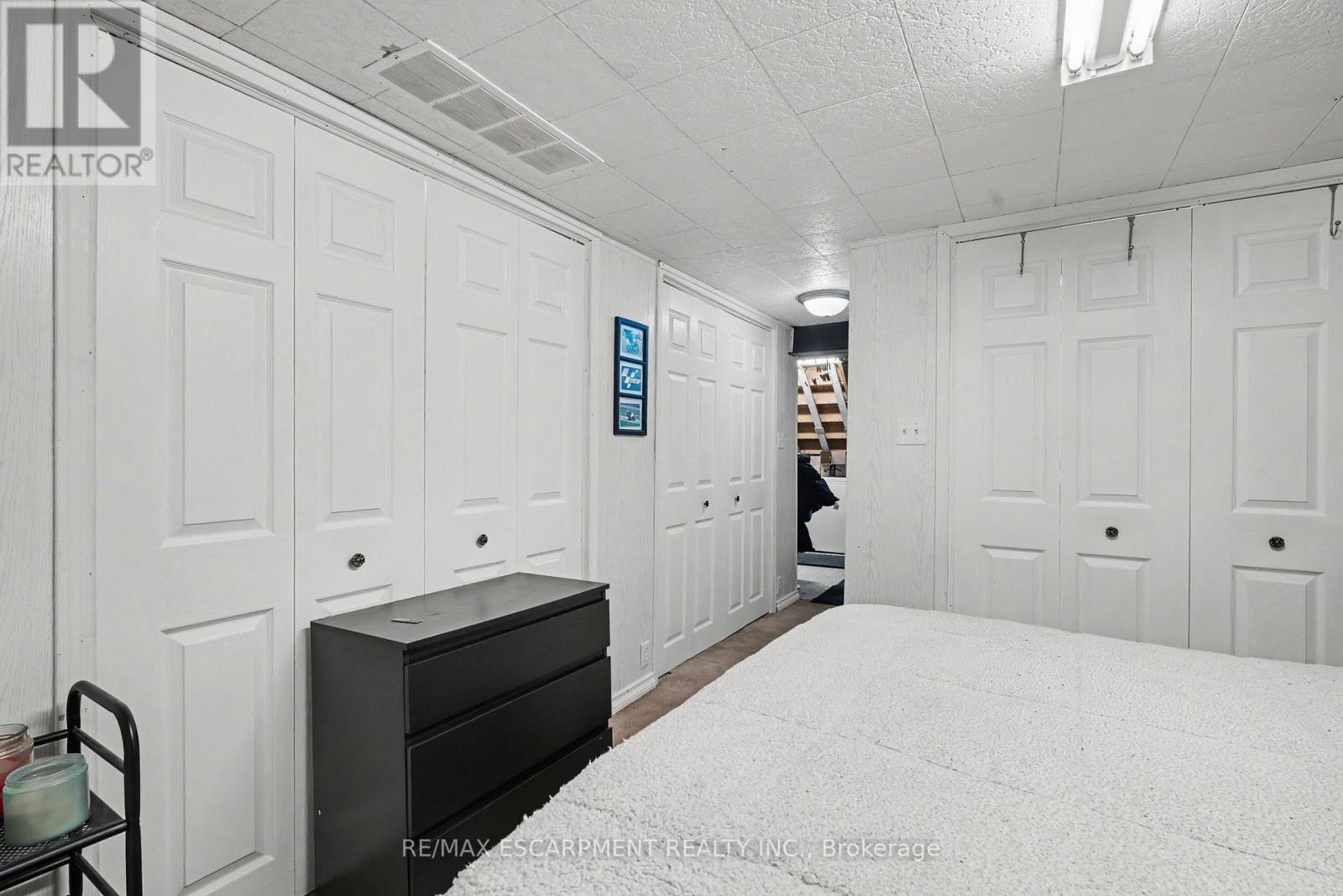 306 TEMPLEMEAD DRIVE - 23