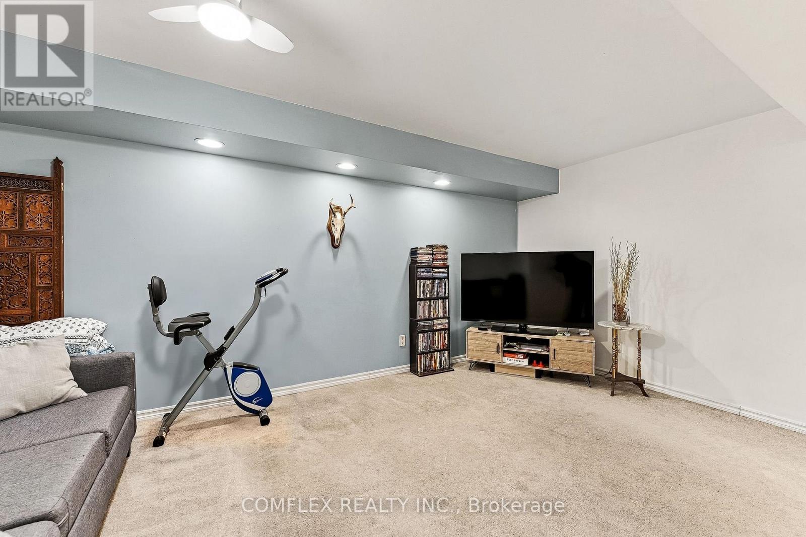 18 STANLEY DRIVE - 38