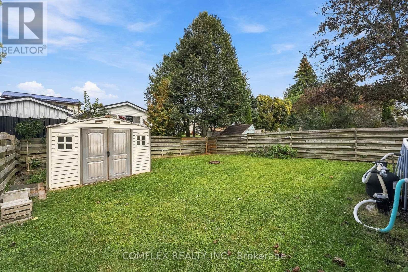 18 STANLEY DRIVE - 44
