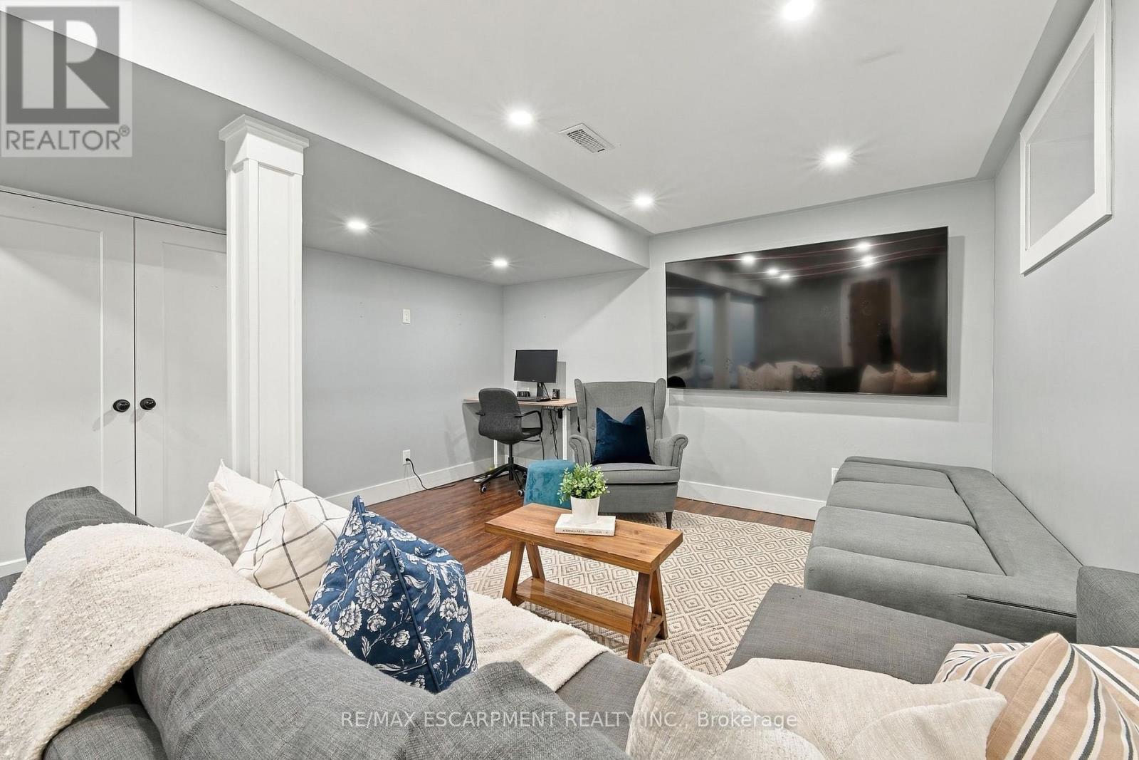 1231 Dunsmure Road, Hamilton, ON photo 17