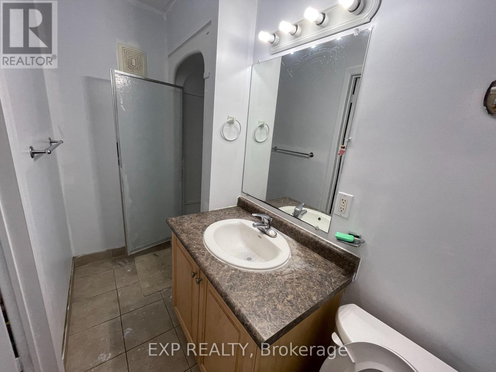81 Holmes Avenue, Hamilton, ON photo 8