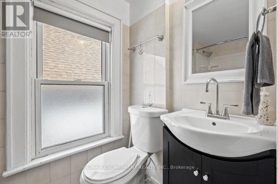 5429 SECOND AVENUE - 9