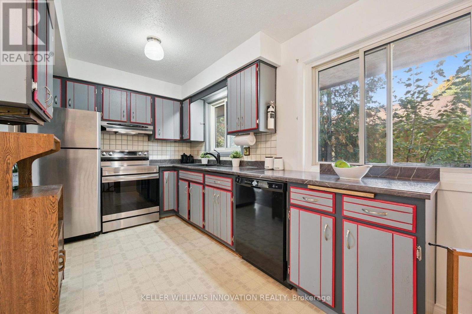 128 Briar Knoll Drive, Kitchener, ON photo 10