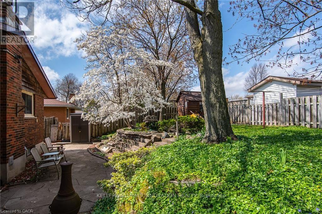128 Briar Knoll Drive, Kitchener, ON photo 39
