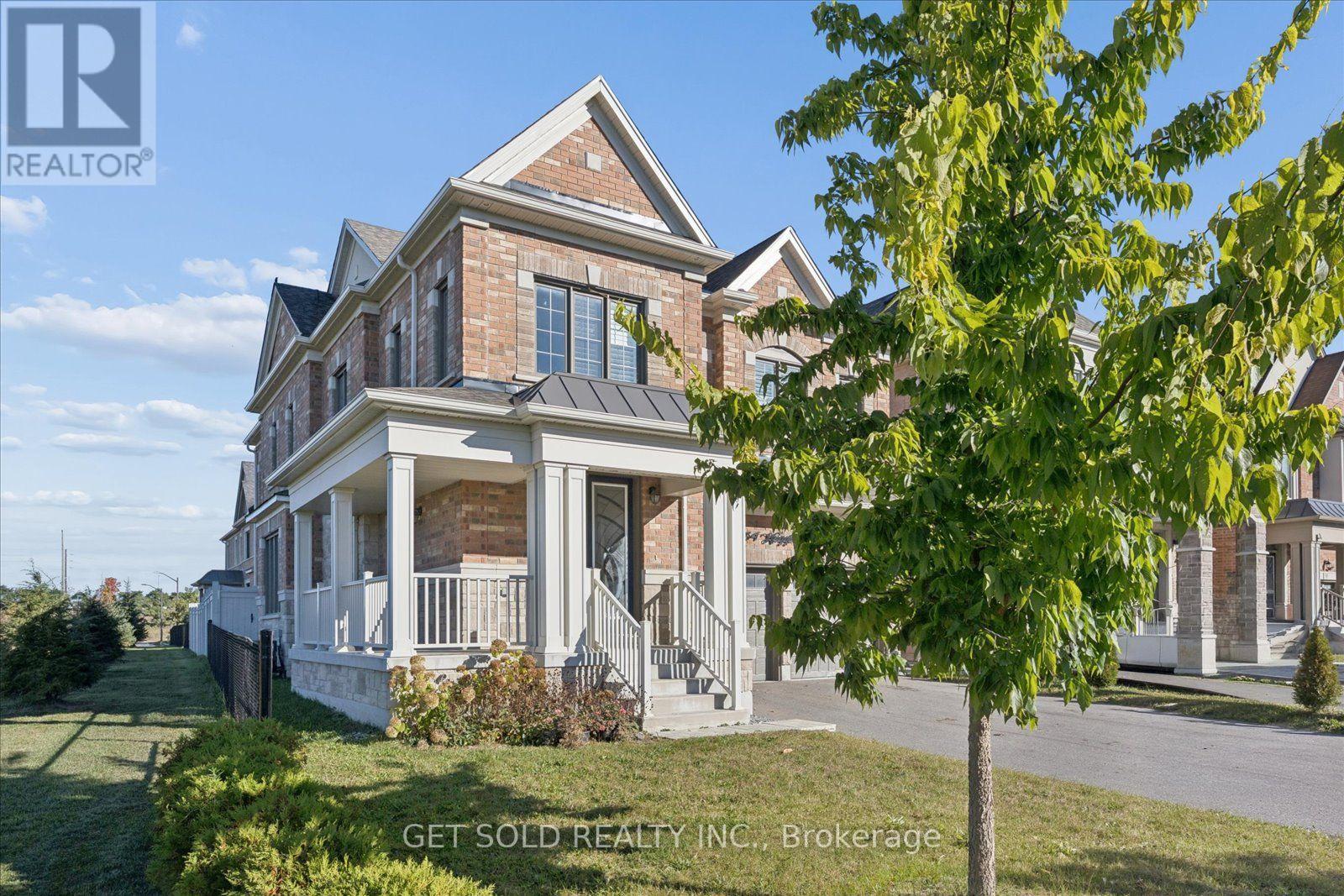 34 HUGGINS DRIVE, Whitby — photo 2
