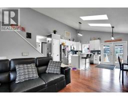 4pc Bathroom - 176 Sunset Heights, Crossfield, AB T0M0S0 Photo 7