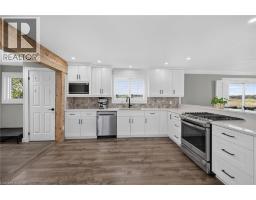 5pc Bathroom - 6128 Highway 3, Canfield, ON N0A1C0 Photo 9