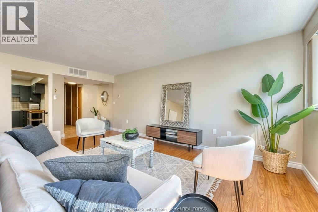 380 Pelissier Street — photo 10