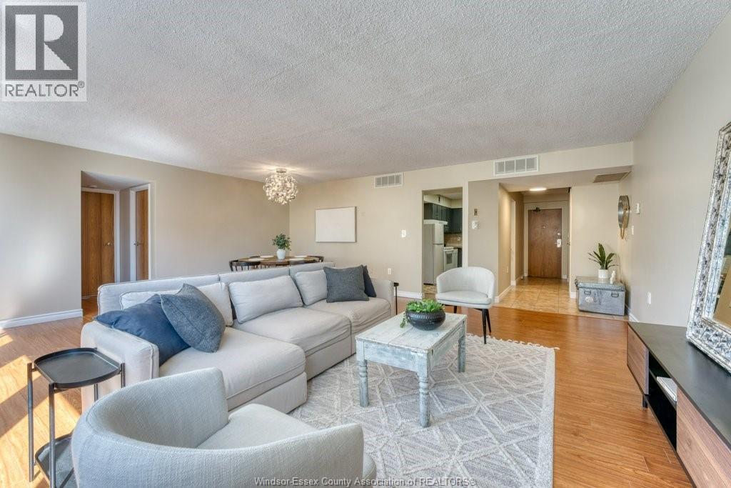 380 Pelissier Street — photo 11