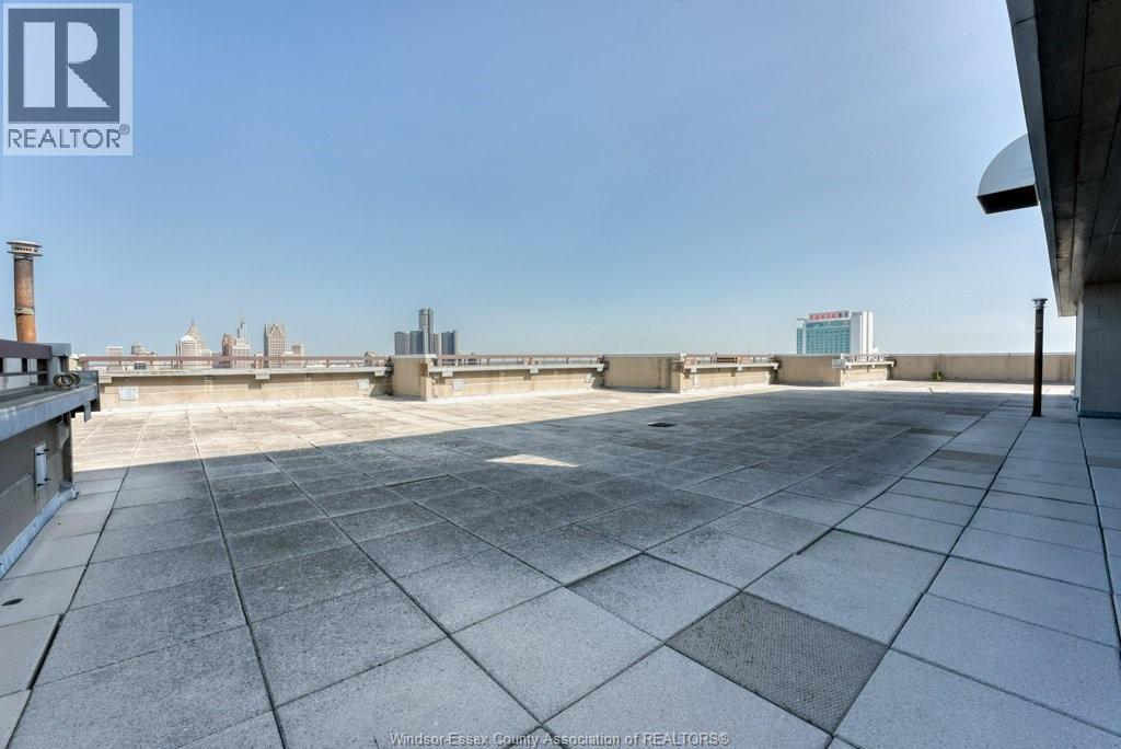 380 Pelissier Street — photo 44