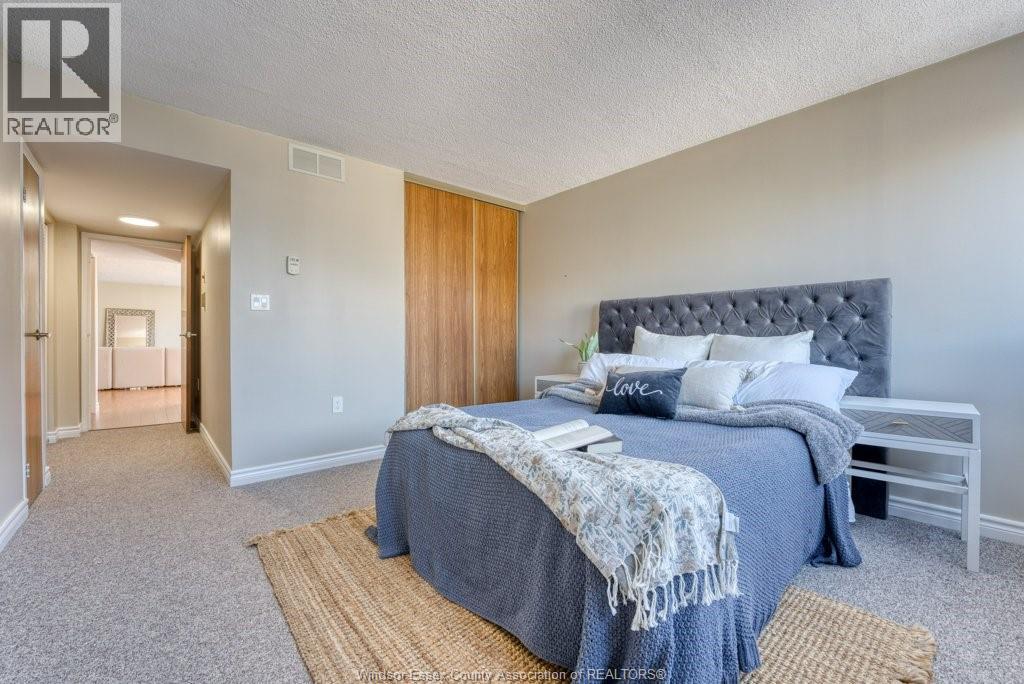 #405 380 PELISSIER STREET - 19