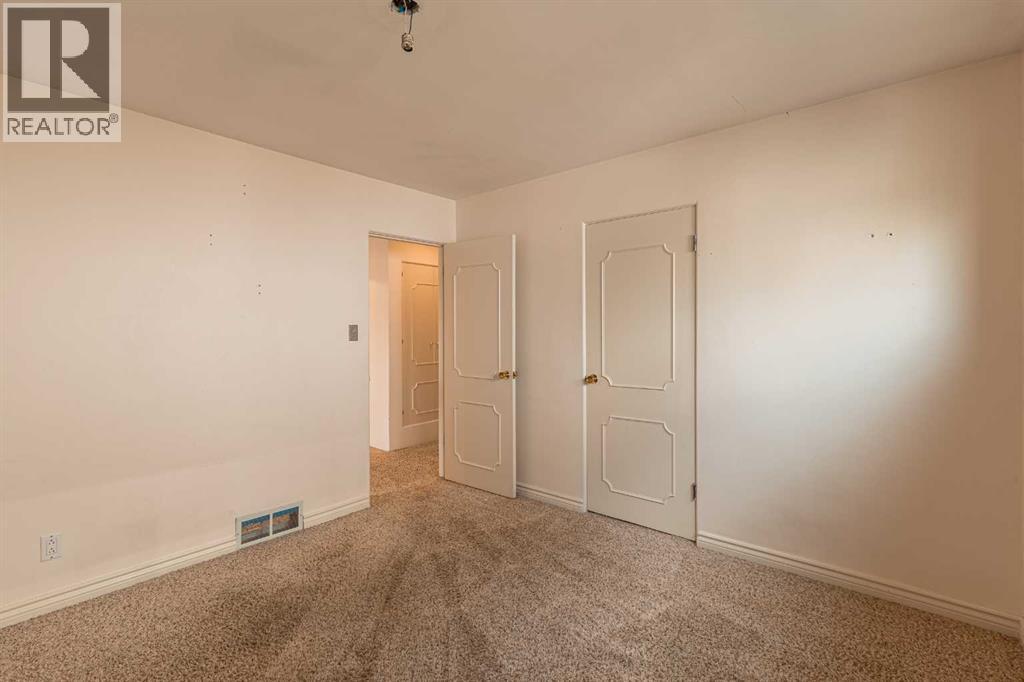 4007 14A Street SW - 22