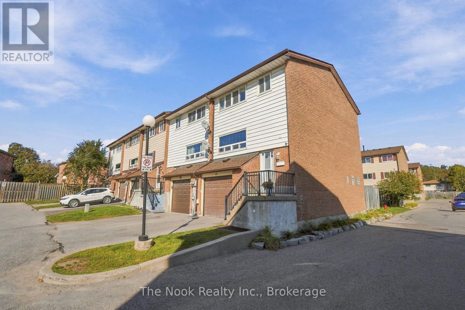 49- 966 Adelaide Avenue East, Oshawa, ON photo 2