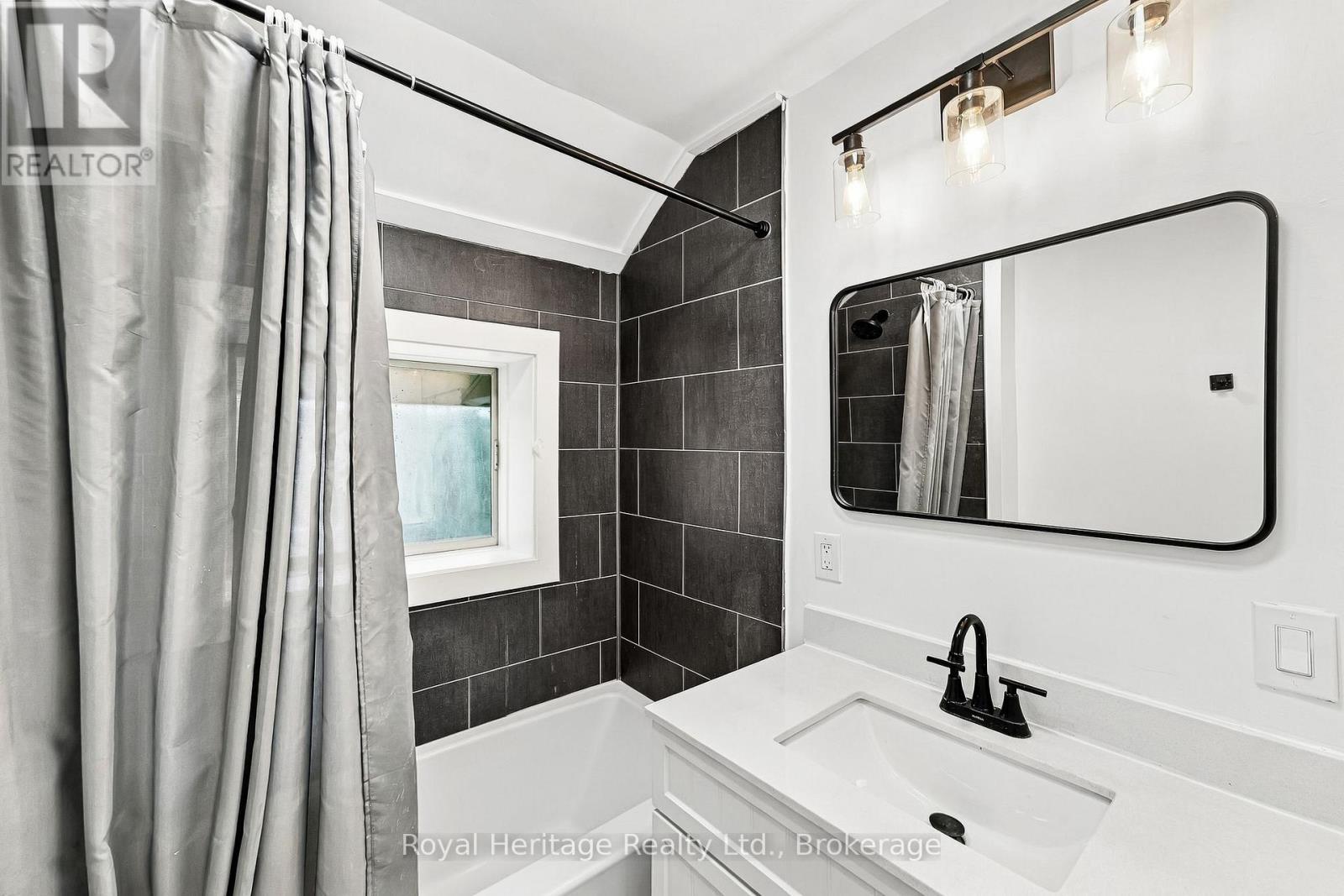 157 Water Street, Quinte West, ON photo 22