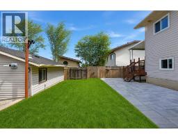 203 Shawglen Road SW - photo 4