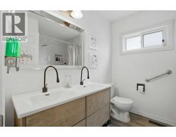 203 Shawglen Road SW - photo 23