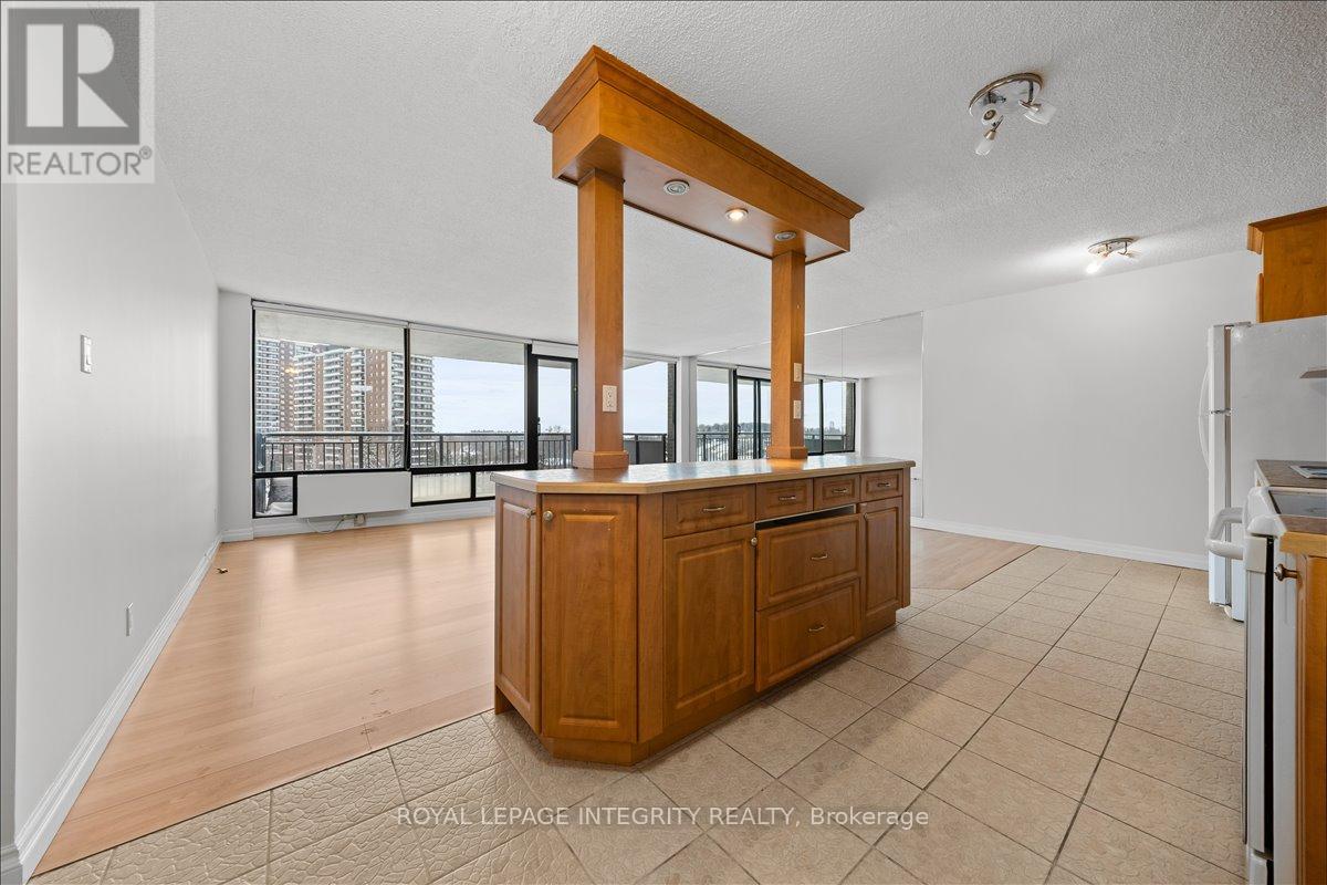 1190 Richmond Road — photo 10