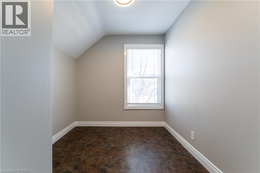 76 Richmond Street — photo 12
