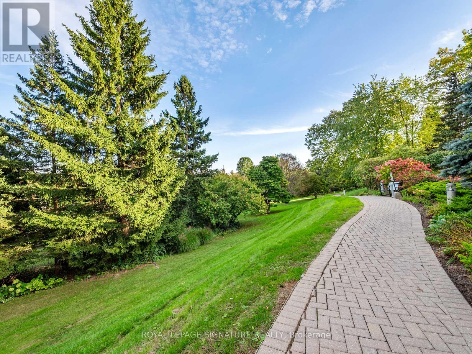 #612 20 GUILDWOOD PARKWAY - 32